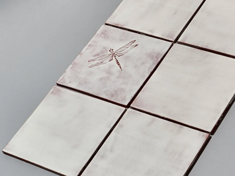 Wandfliese | Majolika Dragonfly