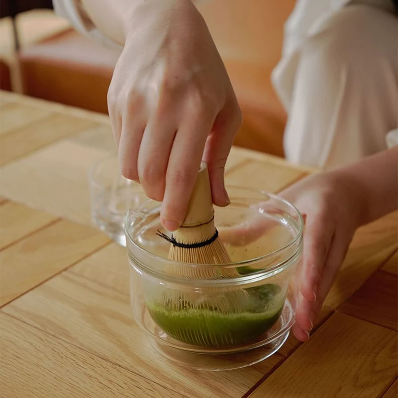 Doppelwandige Matchaschale aus Glas