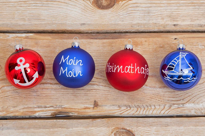 4 Maritime Christbaumkugeln rot blau