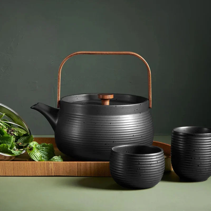 Teekanne mit Holzgriff, black, 1,5 l. | 23370190 | Porzellan
