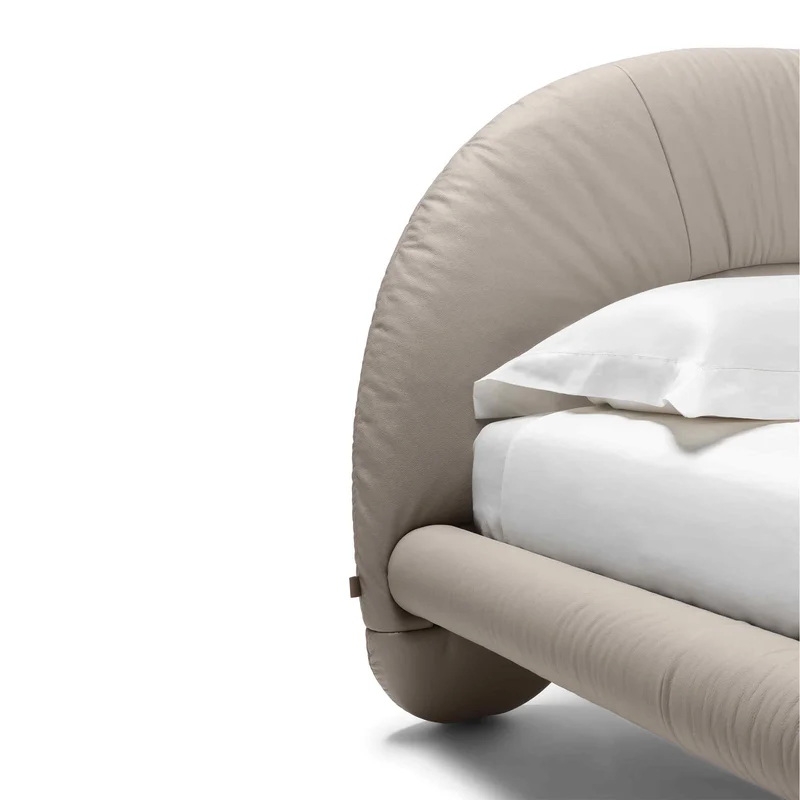 Bed LIELOW by Faye Toogood for Poltrona Frau