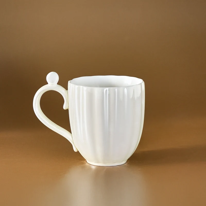 Karaca Shell Lüster Weißer Becher, 380ML