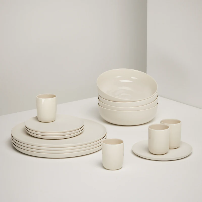 KAYA Dinner with Guests - eggshell & shiny white