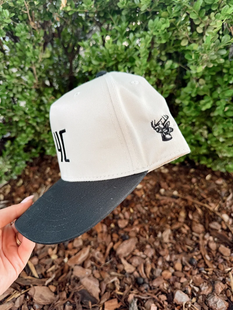 4C Beige/Black Hat