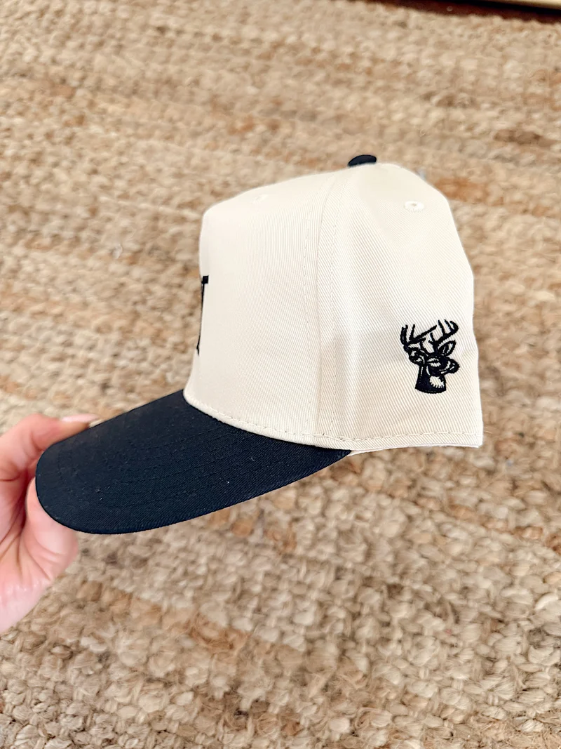 4C Beige/Black Hat