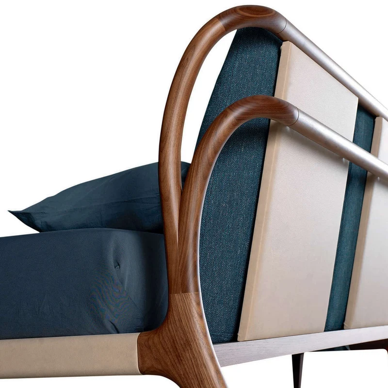 Walnut Wood Bed SMUSSO by Dale Italia