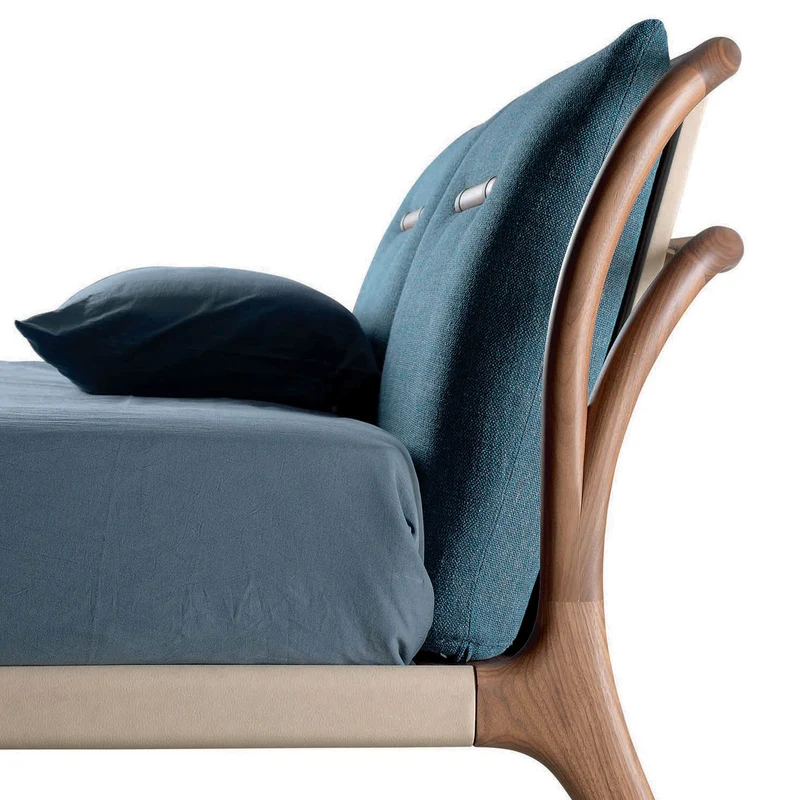 Walnut Wood Bed SMUSSO by Dale Italia