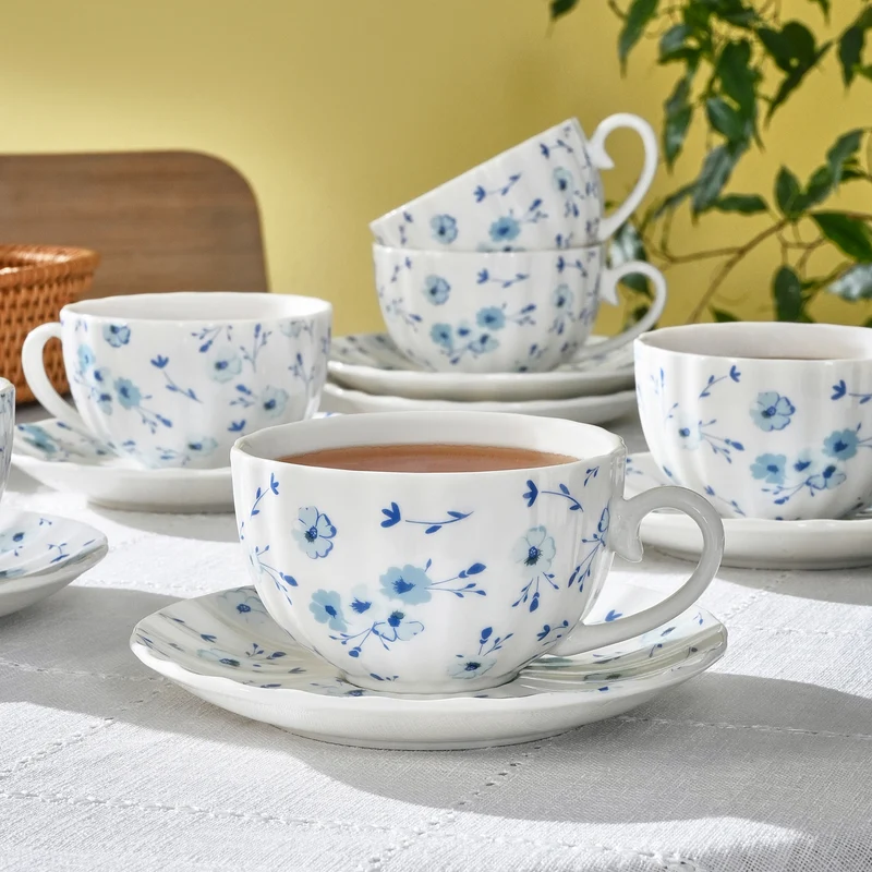 Karaca Blossom Bone-China Teetassen- und Untertassen-Set, 12-teilig, für 6 Personen, 220 ml, Blau