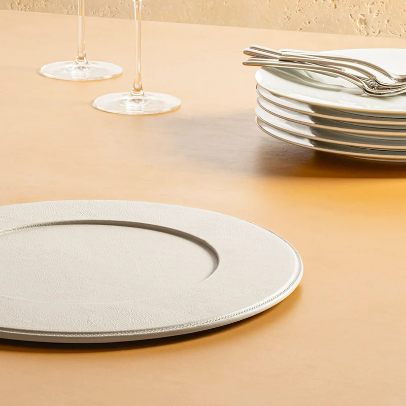 Leather Underplate TABLEWARE COLLECTION by Giobagnara for Poltrona Frau