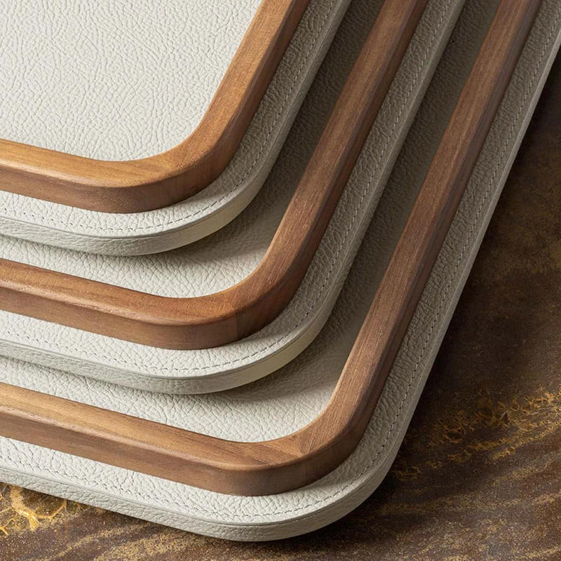 Leather Tray TABLEWARE COLLECTION by Giobagnara for Poltrona Frau