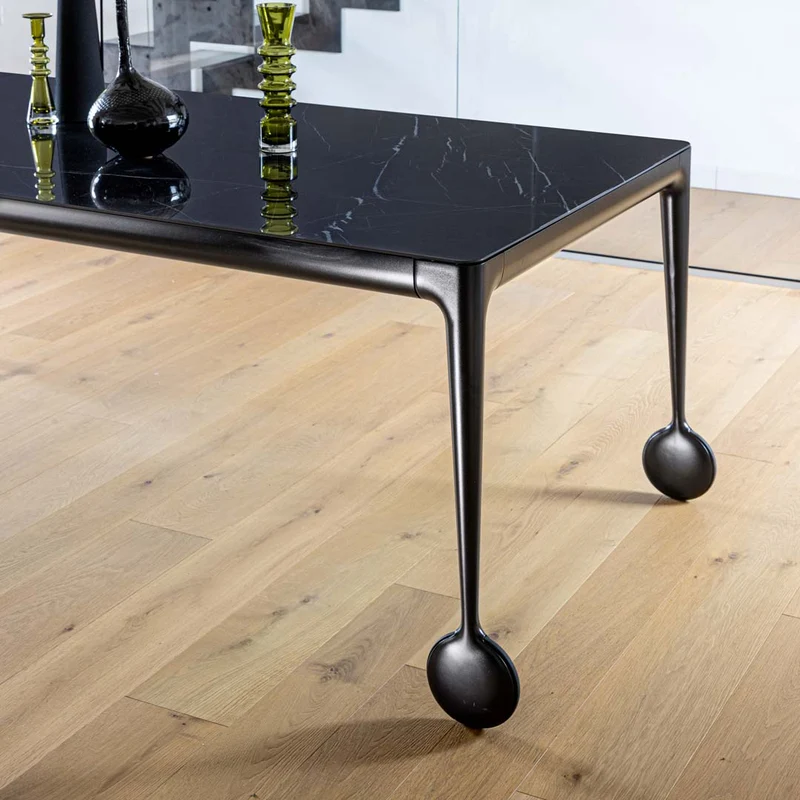Dining Table BIG WILL by Philippe Starck for Magis