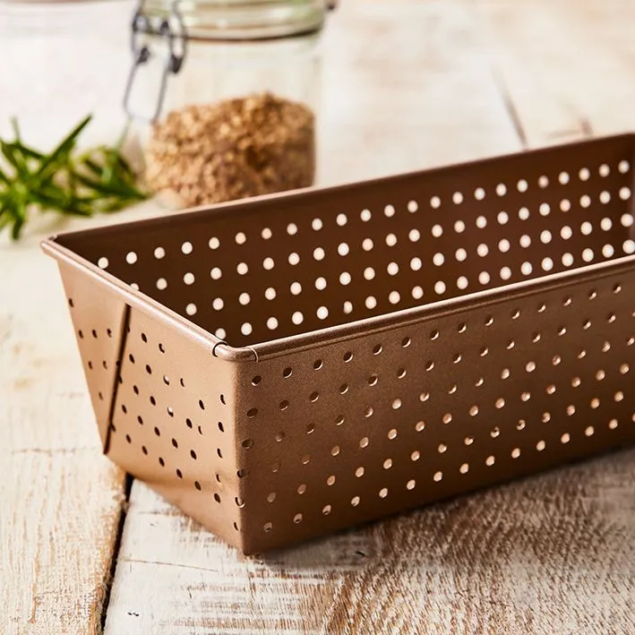 Brotbackform, perforiert