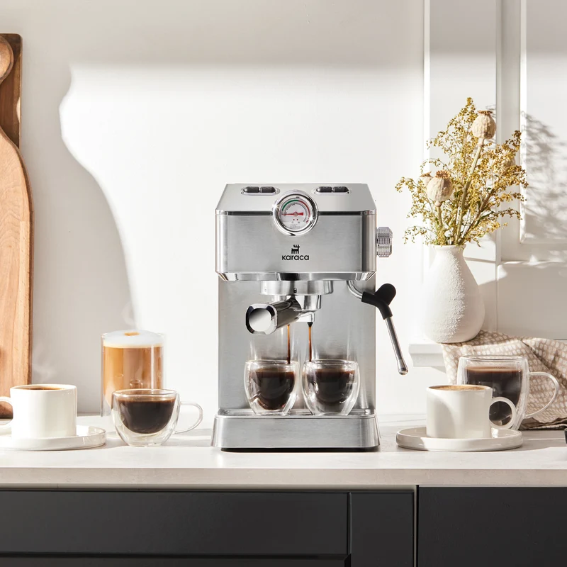 Karaca Coffee Art 1101 Milchaufschäumer, 20 Bar Druck, Espresso, Latte, Cappuccino, Americano Maschine 1,5L Inox