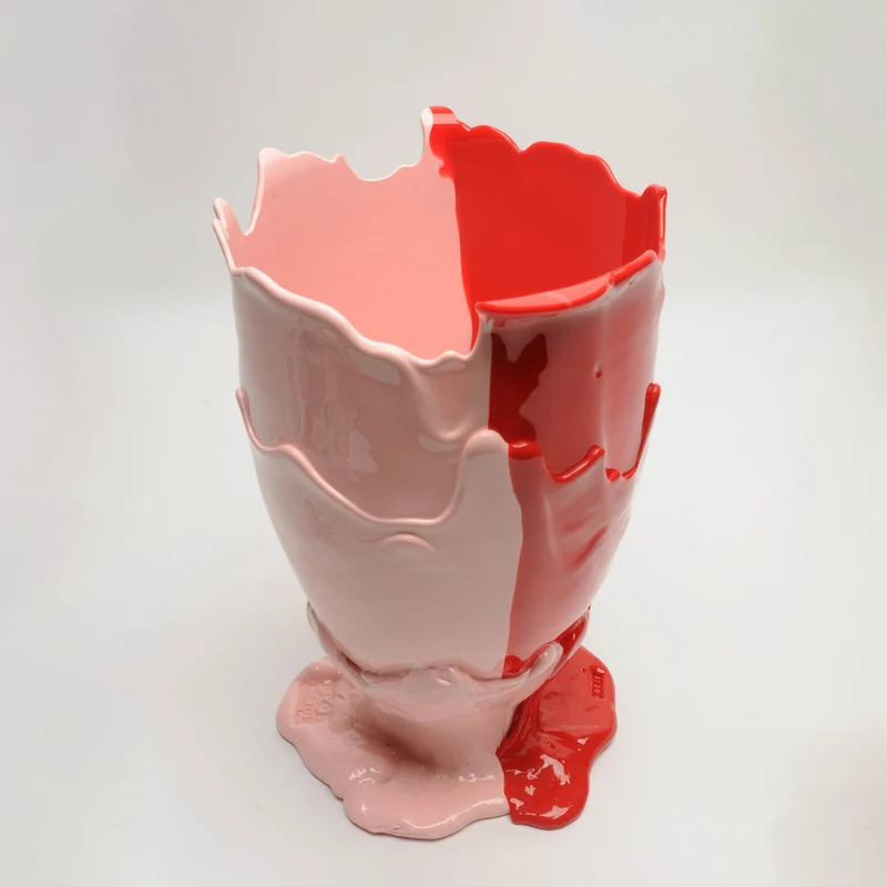 Resin Vase TWINS C Matt Pastel Pink and Matt Coral Red by Gaetano Pesce for Fish Design