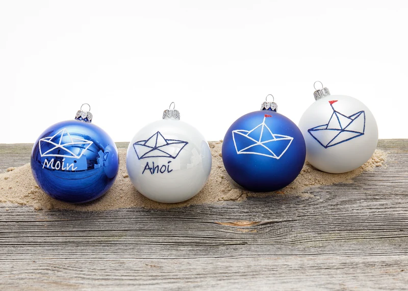 Weihnachtskugel blau und weiß Ahoi