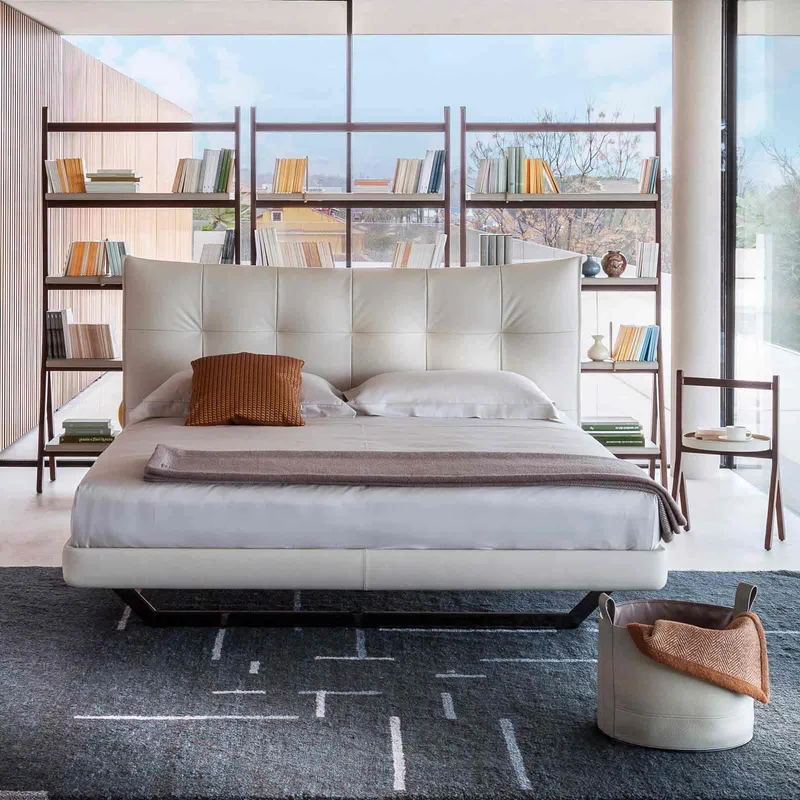 Leather Bed AURORA TRE by Tito Agnoli for Poltrona Frau