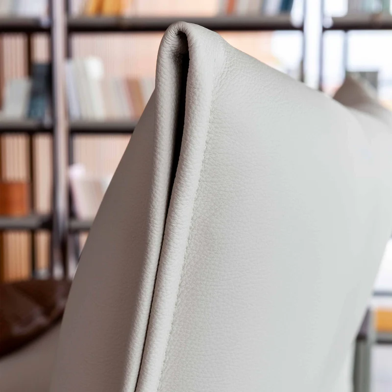 Leather Bed AURORA TRE by Tito Agnoli for Poltrona Frau