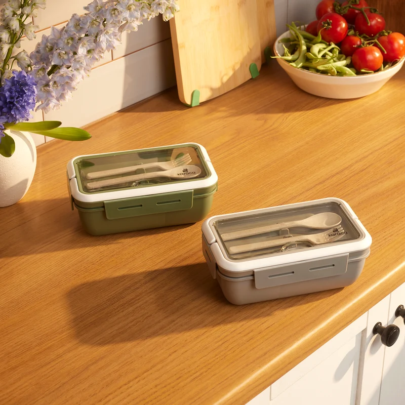 Karaca Fusca Lunchbox mit Gabel und Löffel Grün