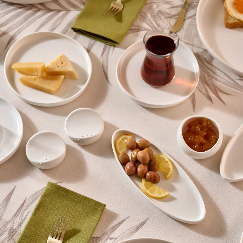 Karaca Bone China Olla 28-teiliges Servierset für 6 Personen, Weiß