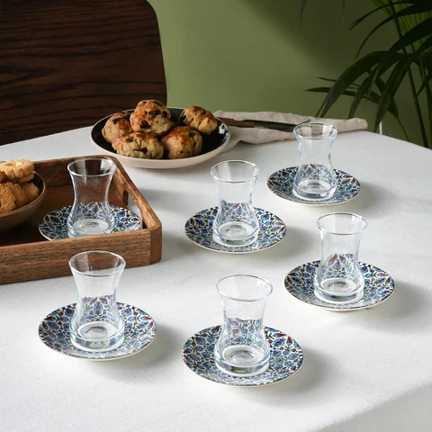 Karaca Emirgan 12-teiliges Türkisches Teeset aus Bone China für 6 Personen, 130 ml, Mehrfarbig