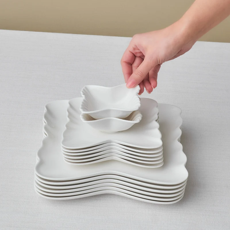 Karaca Stream Bone China Pieris 34-teiliges Servierset für 6 Personen, Weiß