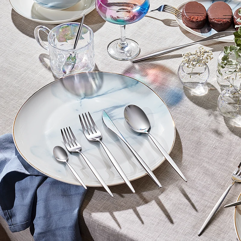 Karaca Lizbon 30-teiliges Besteck-Set für 6 Personen