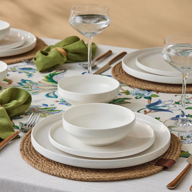 Karaca Stream Bone China Saturn 12-teiliges Tafelservice für 4 Personen, Weiß