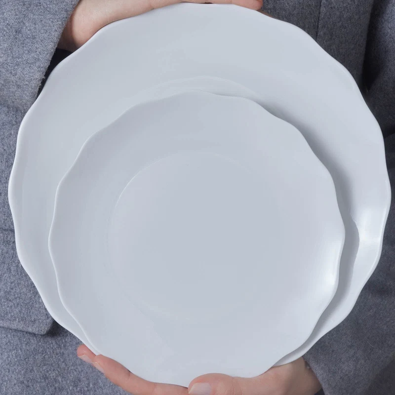 Karaca Scalloped 18-teiliges Tafelservice für 6 Personen