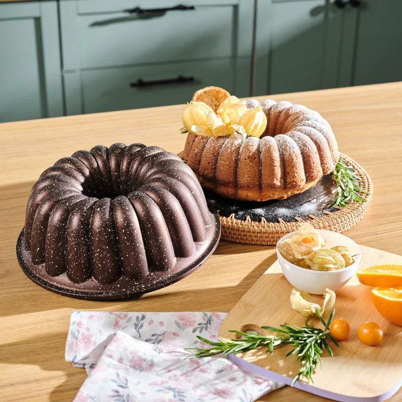 Karaca Cake Pro Lina Braune Kuchenform aus Aluminiumguss 25,5 cm