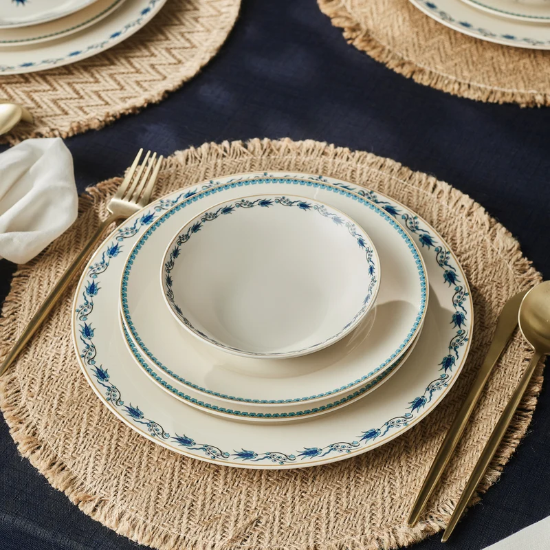 Karaca Forever Bone China Iznik 24-teiliges Tafelservice für 6 Personen, Mehrfarbig