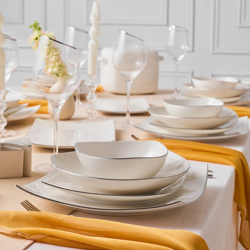 Karaca Square Bone Lucia 60-teiliges Tafelservice für 12 Personen – Gold
