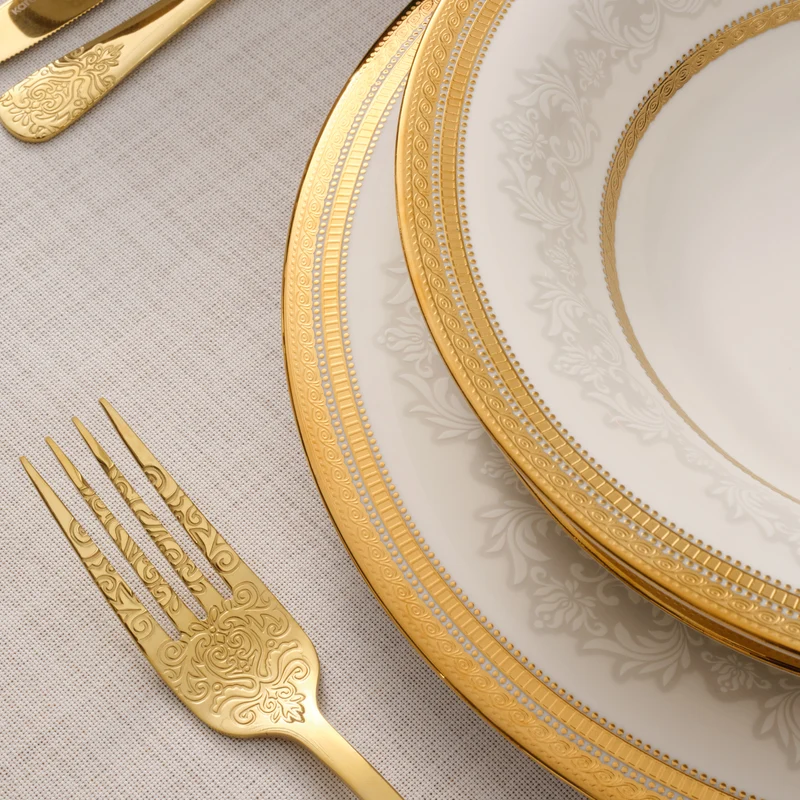 Karaca Royal Bone China Charlotte 55-teiliges Tafelservice für 12 Personen, Gold