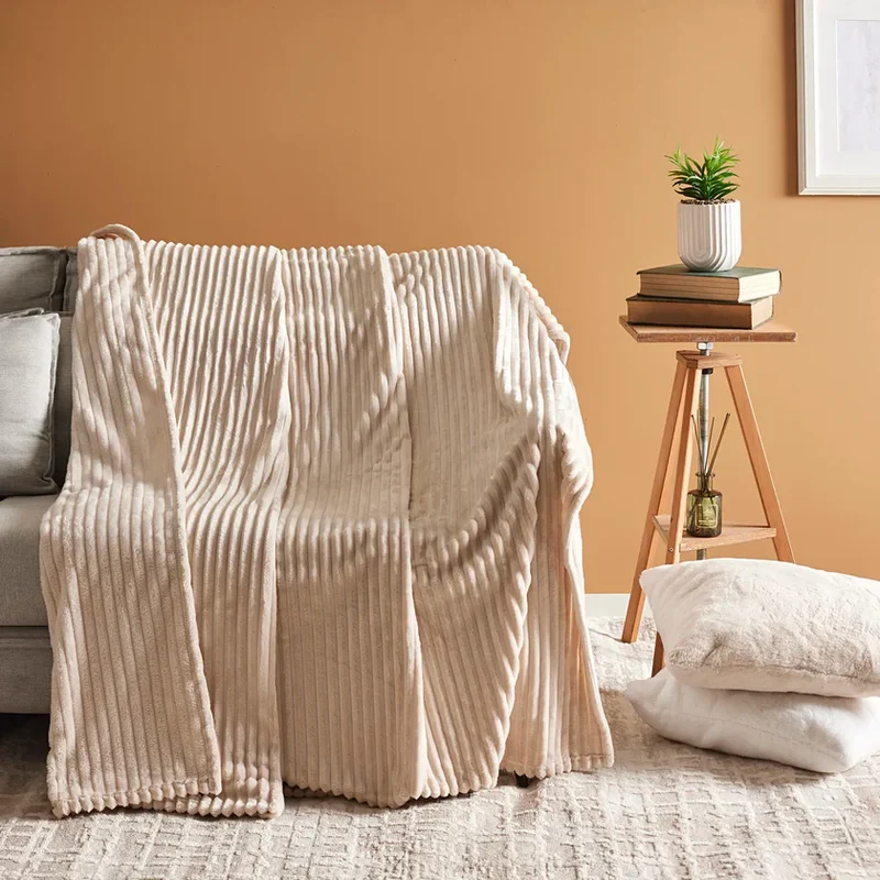 Karaca Ruby Stripe, Wellsoft TV-Decke, Ecru