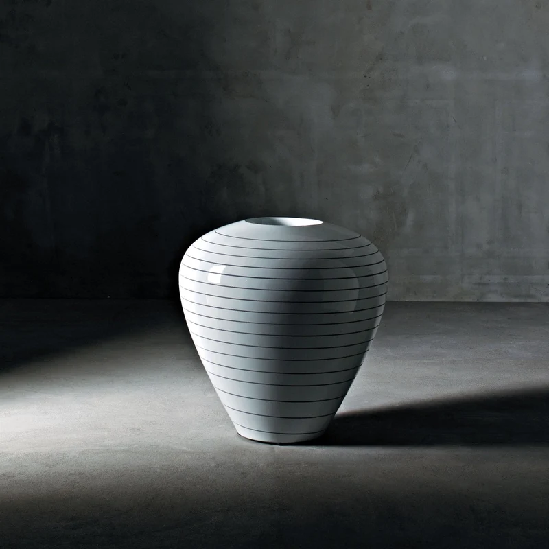 Outdoor Vase GRAND MARY by Marc Sadler for Serralunga