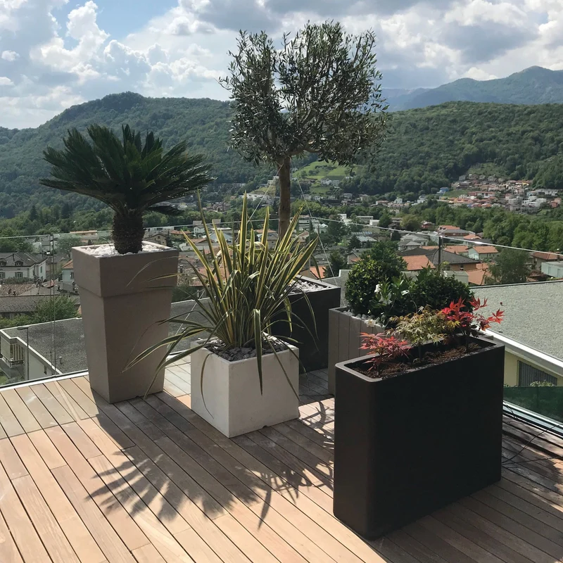 Outdoor Rectangular Vase O/E by Serralunga