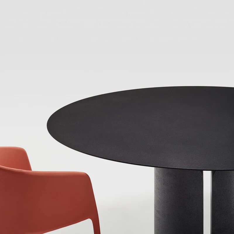 Round Table NVL TABLE Black by Jean Nouvel Design for MDF Italia