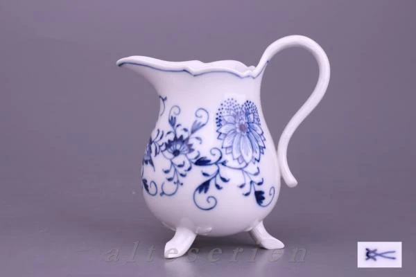 Milchkännchen groß auf Füssen