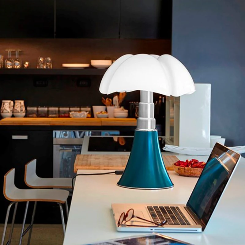 Table and Floor Lamp PIPISTRELLO 66-86 cm by Gae Aulenti for Martinelli Luce
