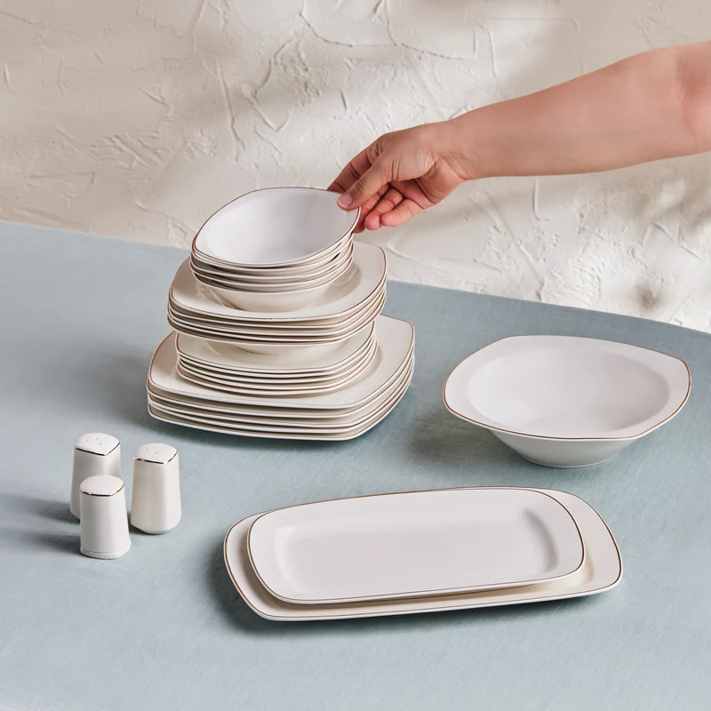 Karaca Timeless 59-teiliges Porzellan Halb-Quadratisches Dinner-Set für 12 Personen, Gold