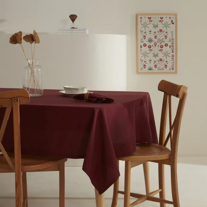 Karaca Home Belle Saum Tischdecke Bordeaux