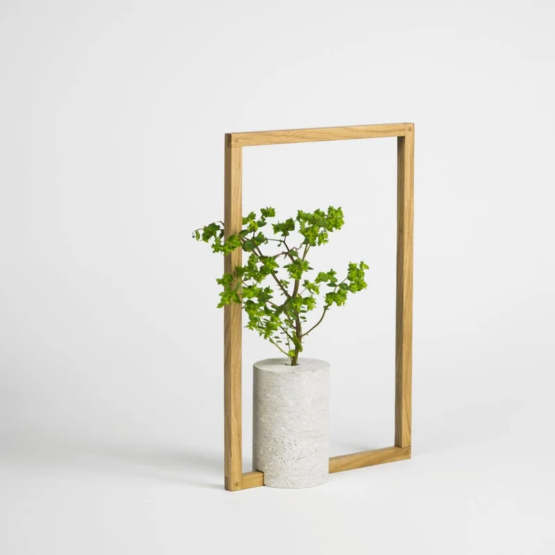 Marble Vase EQUILIBRANTE