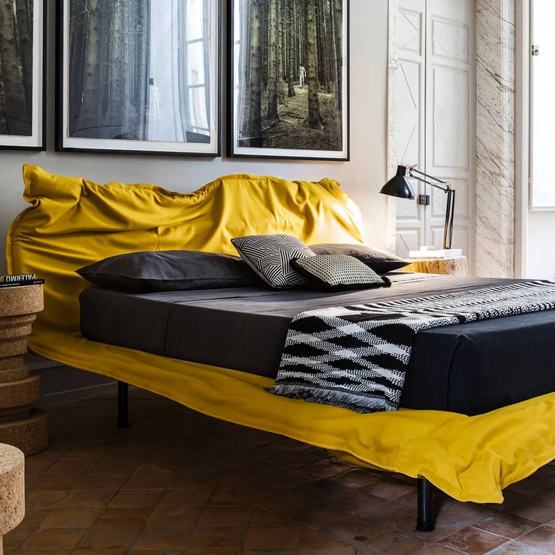 Bed BIG HUG by Claudio Bitetti for Mogg