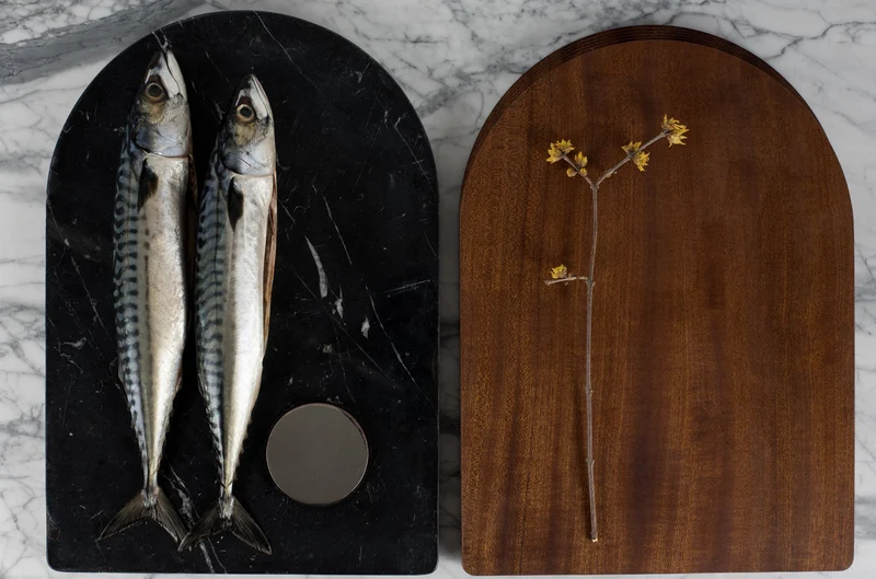 Marble and Mahogany Wood Cutting Board TAGLIERE 2 by Bettisatti