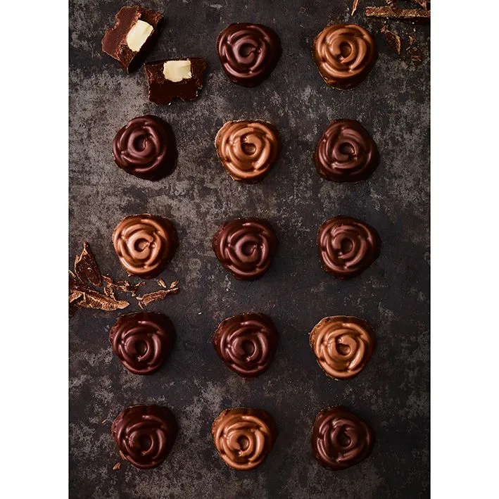 Pralinen- und Schokoladenförmchen "Rose" 2-tlg