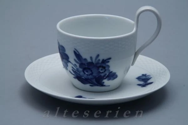 Kaffeetasse mit hohem Henkel mit Untertasse klein Modell 8193