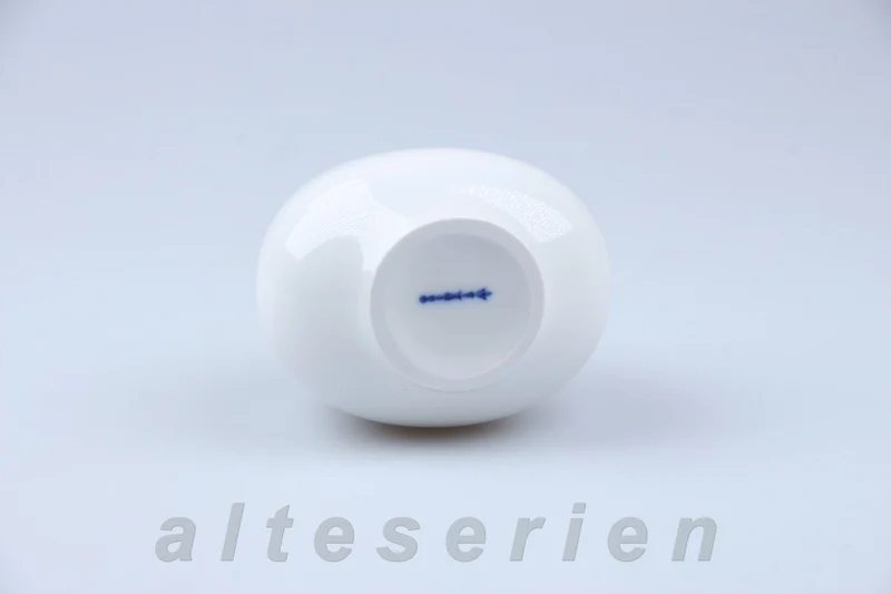 Vase Adonis weiß II. Wahl