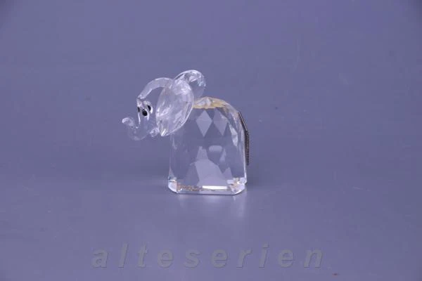 Elefan mit Metallschwanz