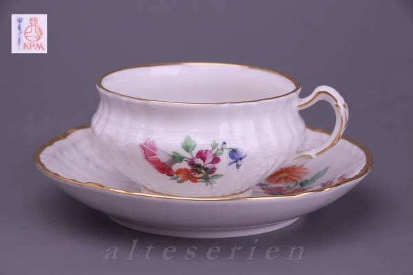 Teetasse mit Untere