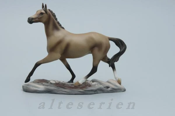 THE GREAT HORSES OF THE WORLD Akhal-Teke