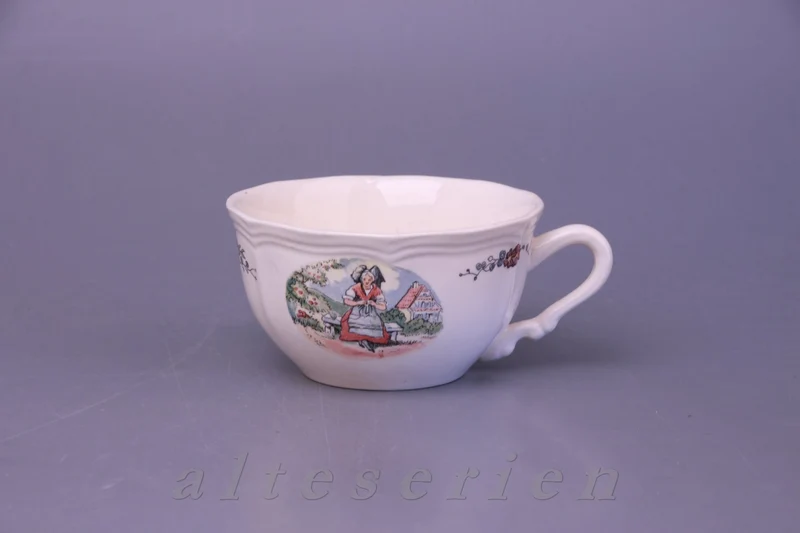 Kaffee/ Tee- Obertasse klein